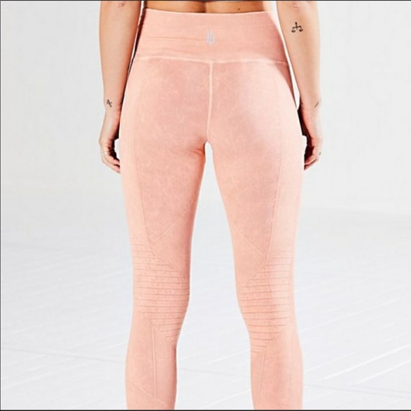 Free People Revive Washed Leggings 7/8 - Picture 3 of 6